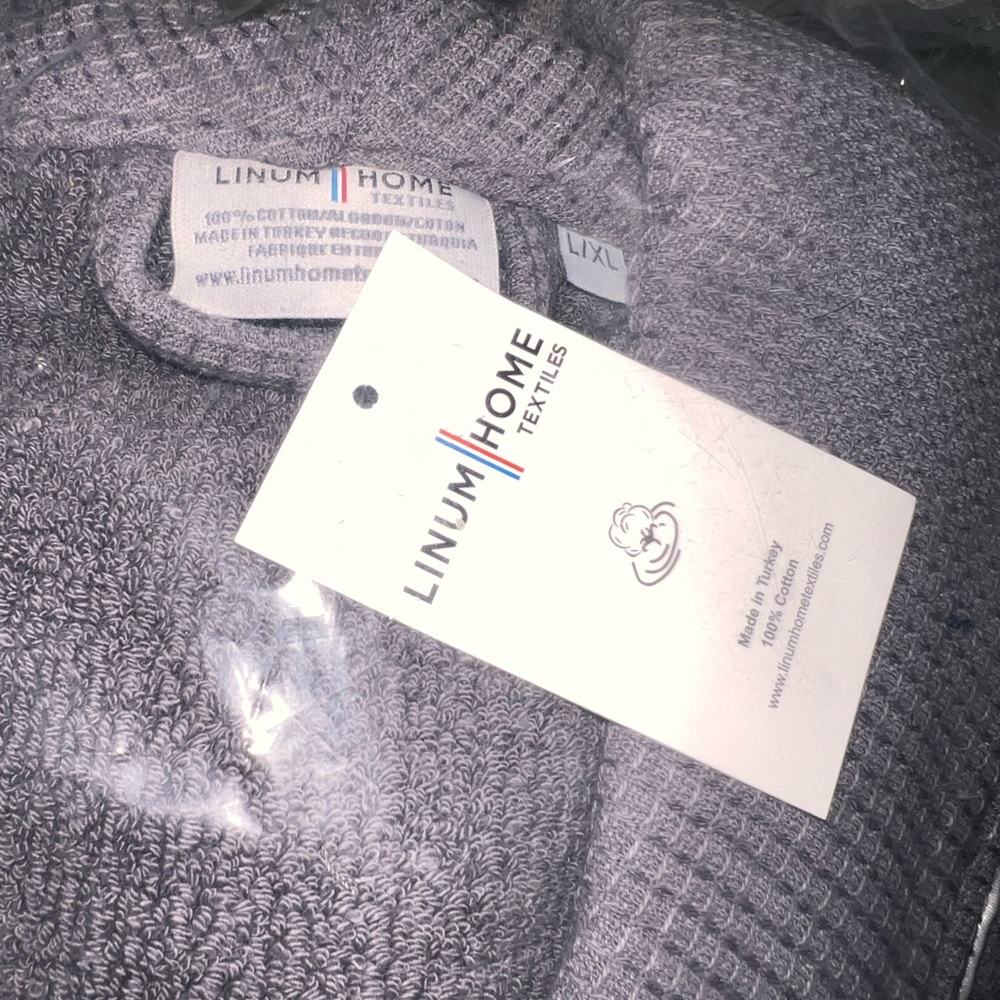 New Linux Home Textiles Gray Robe unisex L/XL $17